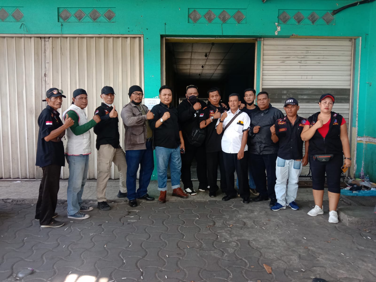 Kendaraan R2 ditarik Matel, warga datangi leasing Adira Finance 3 Kota Bogor