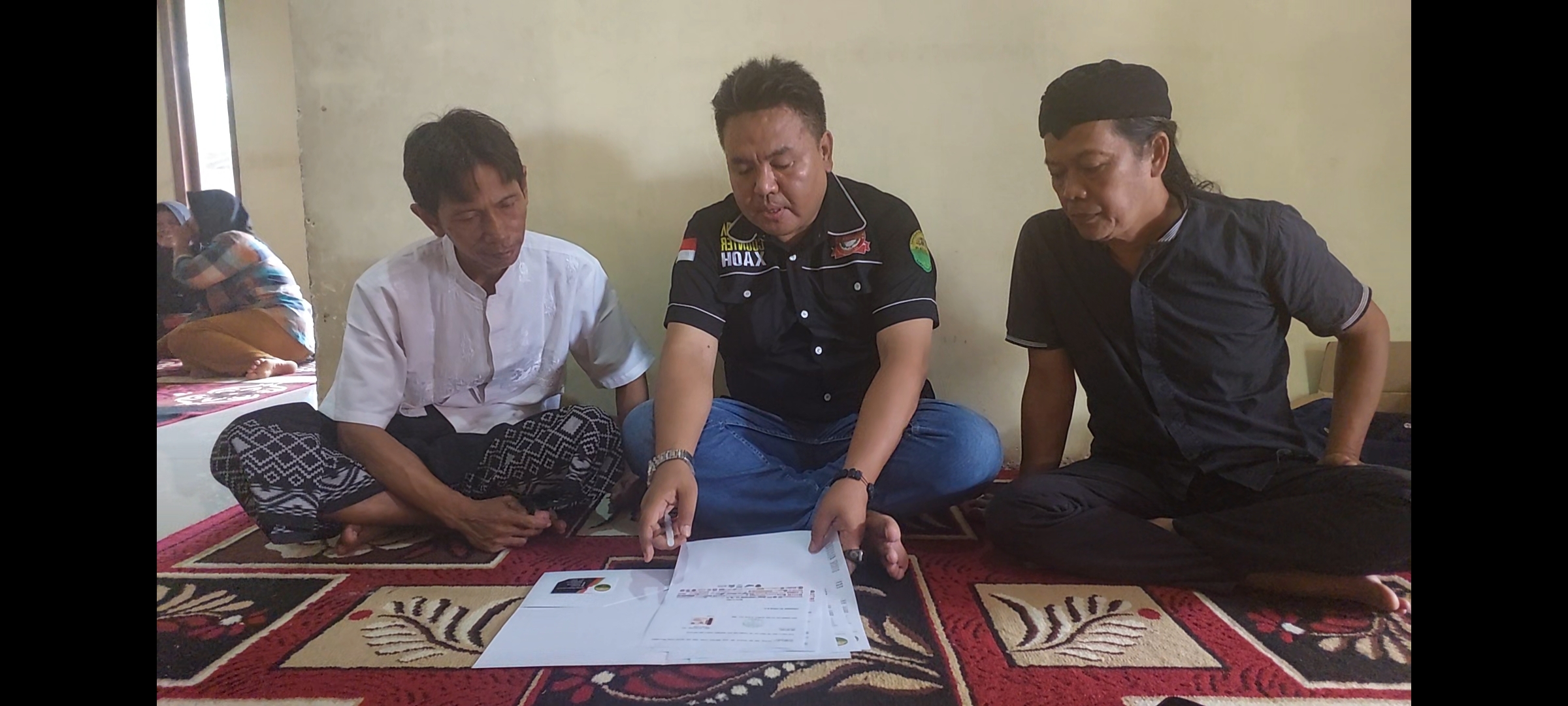 Advokat Diansyahputra : Hoax Keluarga korban pembunuhan pelajar di ciampea sudah menerima Uang dari Pihak pelaku. Datang sekedar belasungkawa saja belum Advokat Diansyahputra : Hoax Keluarga korban pembunuhan pelajar di ciampea sudah menerima Uang dari Pihak pelaku. Datang sekedar belasungkawa saja belum